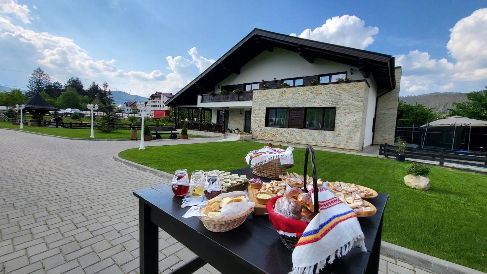 Niro Residence Gura Humorului Exteriör bild