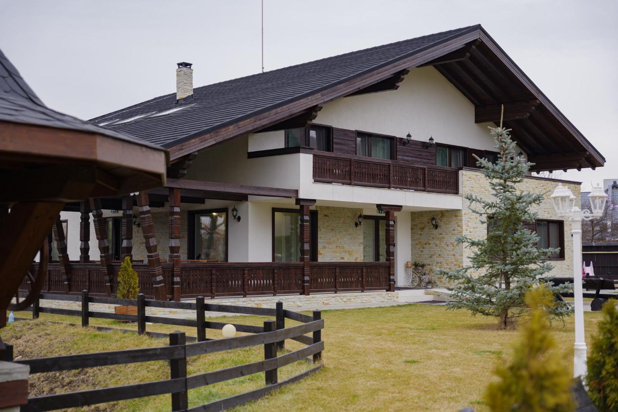 Niro Residence Gura Humorului Exteriör bild